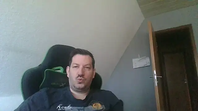 Golffahrer1982 online show from December 21, 2025, 10:06 am