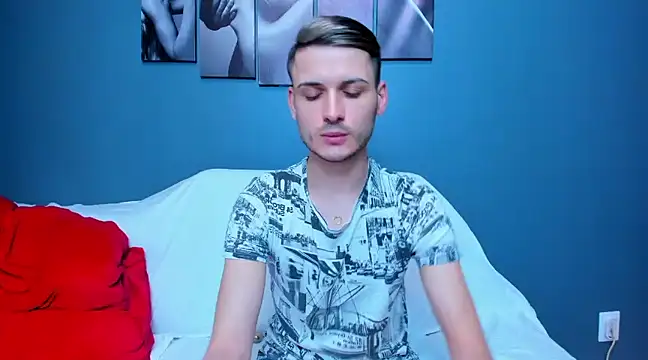 andboyfor6 online show from January 21, 2025, 12:50 pm