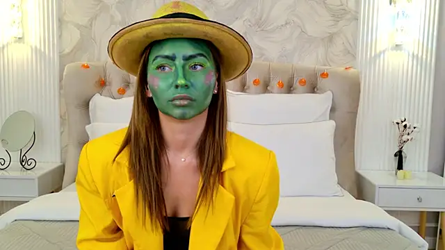 Snapshot of LilyRaisa chatting on October 31, 2025, 5:48 am LilyRaisa online show from October 31, 2025, 5:48 am