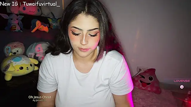 Snapshot of TuWaifuVirtual1 chatting on November 16, 2025, 1:21 am TuWaifuVirtual1 online show from November 16, 2025, 1:21 am