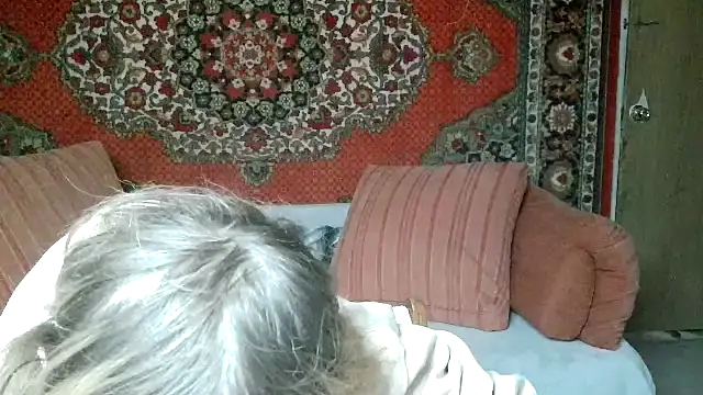 Kathlyn  Heath online show from December 20, 2025, 6:11 pm