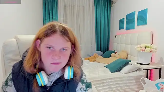 Kathlyn  Heath online show from October 18, 2025, 4:53 pm