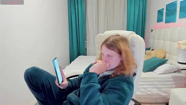 Kathlyn  Heath online show from October 25, 2025, 6:30 pm