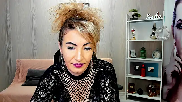 Cassandra Hotty online show from March 4, 2025, 4:38 am