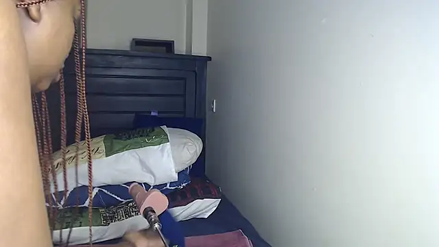 NIKKIE LOVE online show from December 2, 2025, 10:17 am