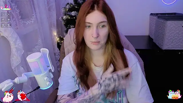  Chlo  e online show from December 18, 2025, 2:21 pm