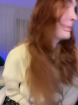  Chlo  e online show from October 28, 2025, 9:36 pm