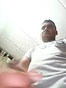 Diego leon27 online show from October 14, 2025, 2:56 am