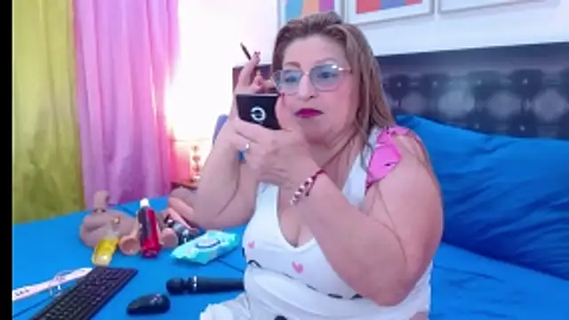 Snapshot of sandra_20 chatting on March 2, 2026, 10:11 am sandra 20 online show from March 2, 2026, 10:11 am