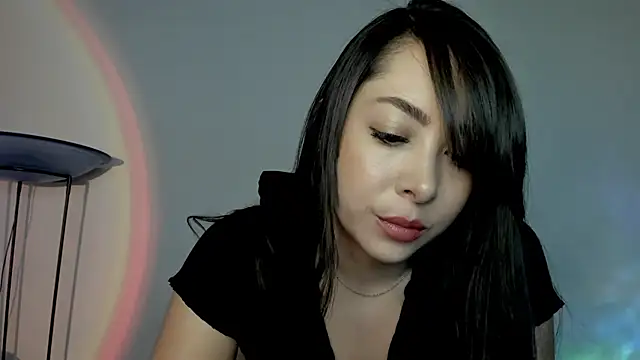Snapshot of Mila__Paramo chatting on March 20, 2025, 11:45 pm Mila Paramo online show from March 20, 2025, 11:45 pm