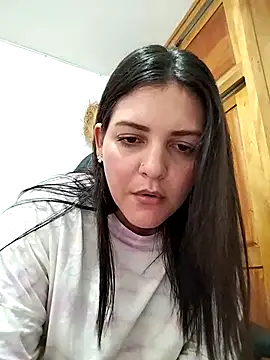 Mia Hampton online show from September 17, 2025, 7:49 pm