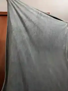 Mia Hampton online show from March 10, 2025, 8:45 pm