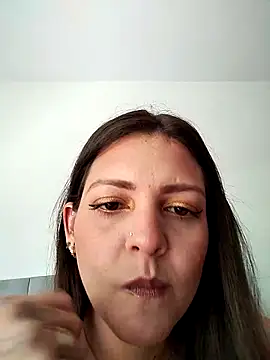 Mia Hampton online show from March 9, 2025, 6:32 pm