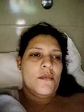 Mia Hampton online show from October 1, 2025, 8:24 pm