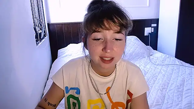 Cosmo Riri online show from March 12, 2025, 5:35 am