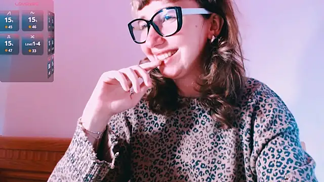 Cosmo Riri online show from February 3, 2026, 6:22 am