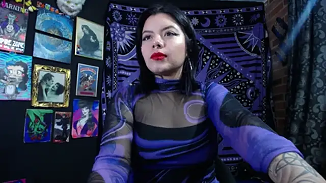 Yourmadame P online show from October 23, 2025, 12:09 am