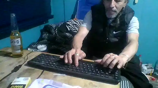 malekon76 online show from January 8, 2025, 8:49 am