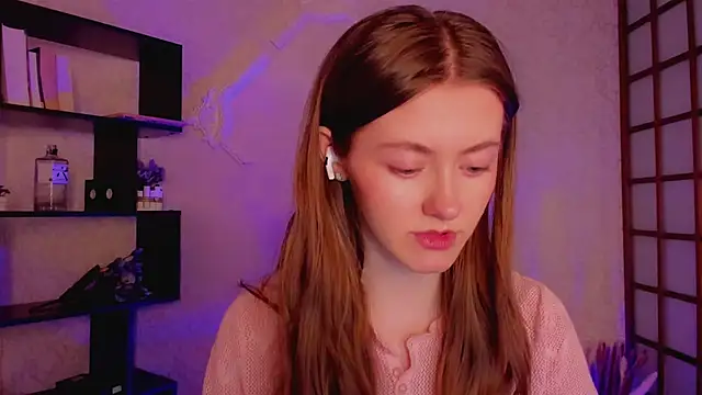 KateCuddle online show from February 4, 2025, 2:07 am