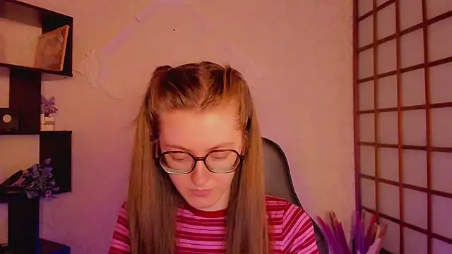 KateCuddle online show from February 25, 2025, 5:08 am