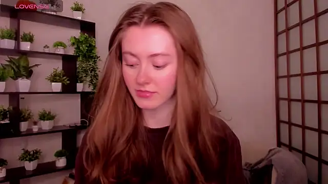 KateCuddle online show from March 25, 2026, 2:44 am