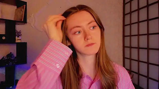 KateCuddle online show from March 3, 2025, 2:33 am