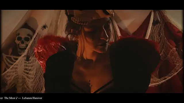 Snapshot of WebCora chatting on October 31, 2025, 6:26 pm WebCora online show from October 31, 2025, 6:26 pm