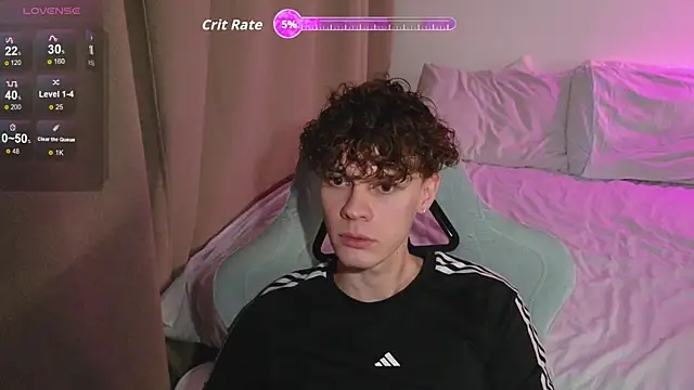 cute thomas online show from April 16, 2026, 7:47 pm