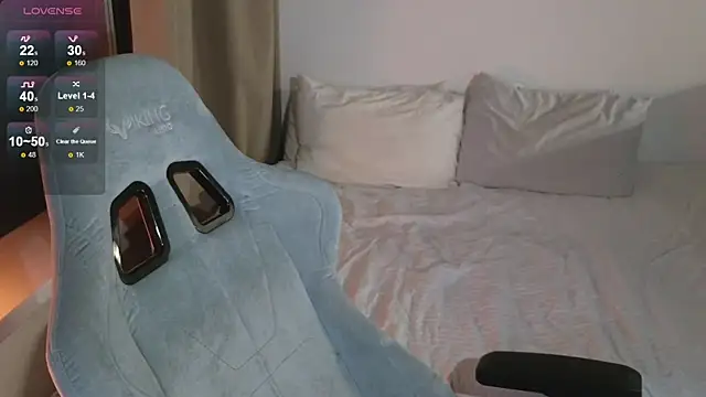 cute thomas online show from July 11, 2026, 7:47 pm