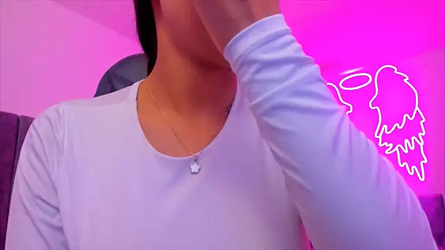 xiomara  cortes online show from November 27, 2025, 12:05 pm