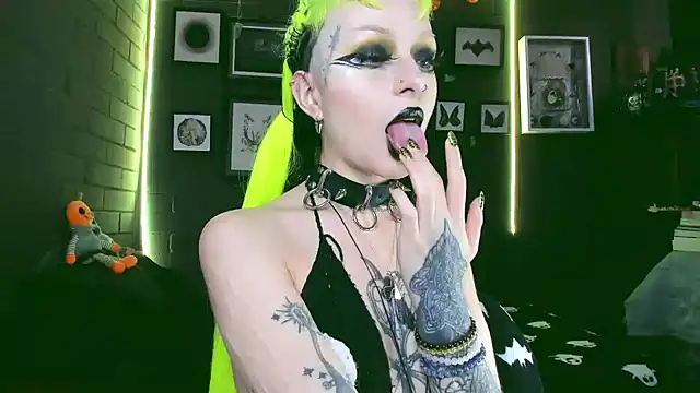 insania 9999  online show from March 12, 2025, 4:13 pm