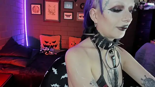 insania 9999  online show from October 14, 2025, 4:51 pm