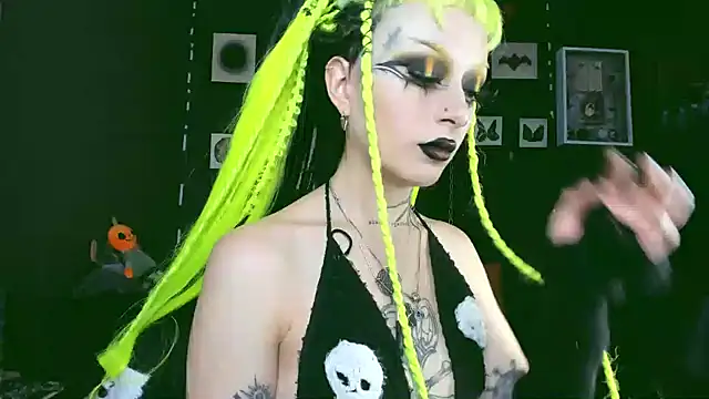 insania 9999  online show from February 12, 2025, 4:22 pm