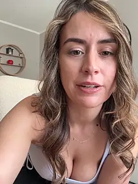 Snapshot of Wetbabygirlxo chatting on February 17, 2026, 6:05 pm Wetbabygirlxo online show from February 17, 2026, 6:05 pm