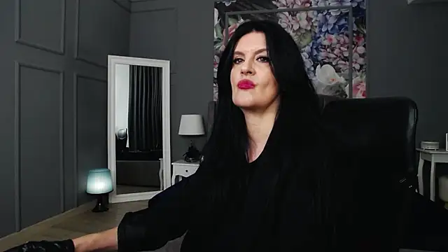 DomMelissaW online show from December 12, 2024, 9:15 pm