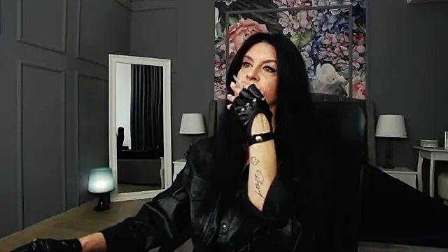 DomMelissaW online show from December 14, 2024, 10:39 pm