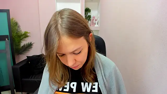 Snapshot of Persephoni chatting on January 17, 2026, 4:54 pm Persephoni online show from January 17, 2026, 4:54 pm