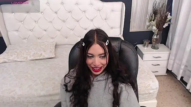 LiaVillalobos online show from September 20, 2025, 11:37 am