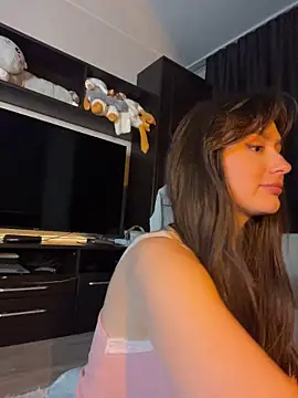itssophiie online show from April 28, 2026, 6:56 pm