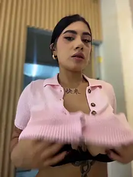 clarachanelricek online show from January 5, 2026, 8:45 pm