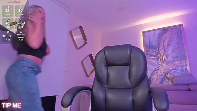 Snapshot of SophieBarnett chatting on January 16, 2026, 11:42 pm SophieBarnett online show from January 16, 2026, 11:42 pm