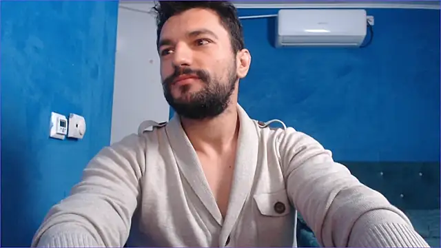 Snapshot of alex_blu chatting on October 3, 2025, 7:32 am alex blu online show from October 3, 2025, 7:32 am