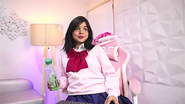 dianebleu online show from December 19, 2025, 4:16 am