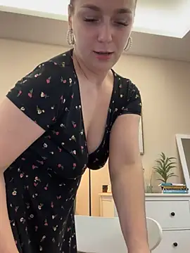 Janeee online show from February 6, 2025, 9:43 am