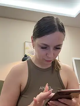 Janeee online show from March 19, 2025, 4:24 pm