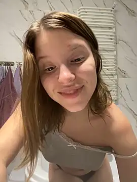 Snapshot of kimczii chatting on February 18, 2025, 7:09 pm kimczii online show from February 18, 2025, 7:09 pm