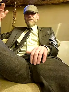 eddouxxx78 online show from March 10, 2026, 5:06 pm