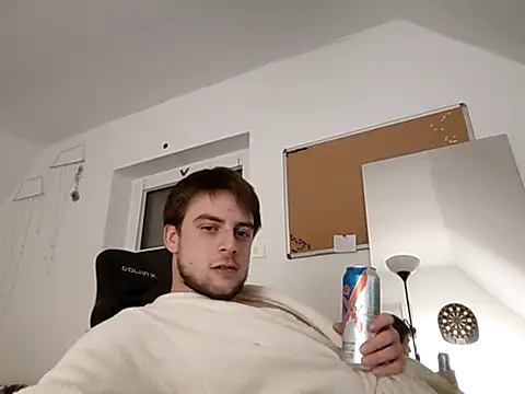 Snapshot of Youngtimer_1997 chatting on January 2, 2025, 10:01 pm Youngtimer 1997 online show from January 2, 2025, 10:01 pm