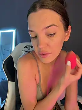 julia fly online show from July 1, 2026, 8:36 am