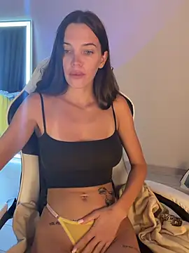 julia fly online show from June 11, 2026, 3:09 pm